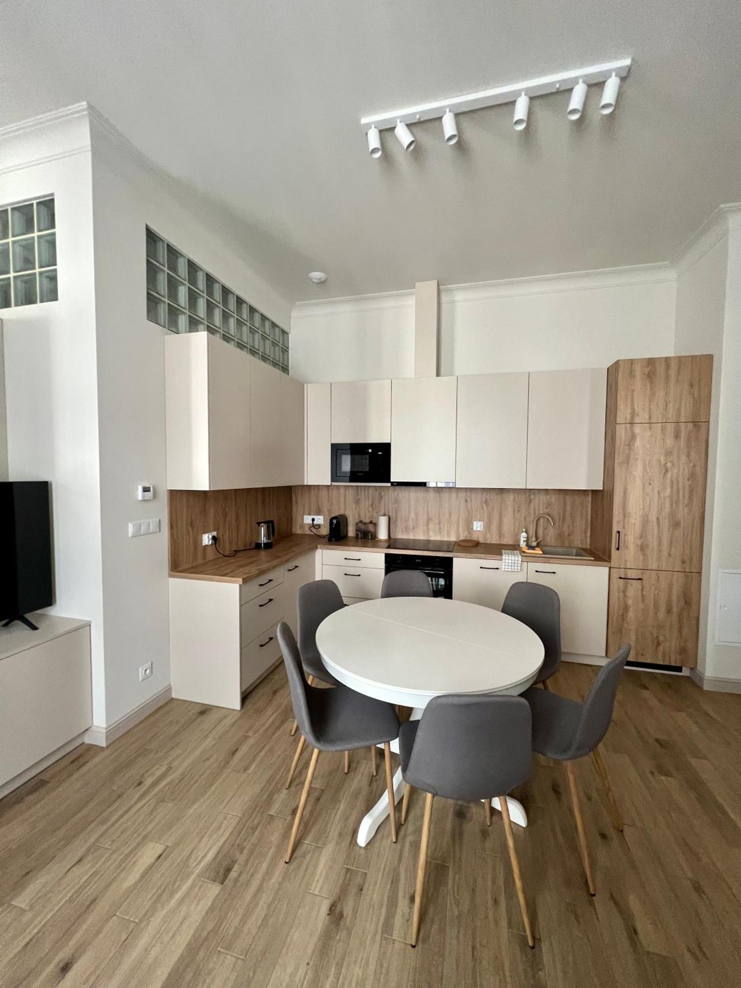 Sebastiana Street Luxury Apartment Kraków Exteriör bild